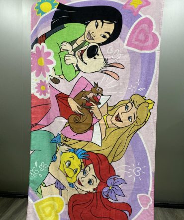 TOALLA DE BAÑO PRINCESAS MULAN AURORA Y ARIEL