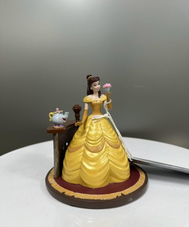 FIGURA RESINA BELLA