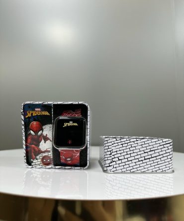 RELOJ SPIDERMAN CUADRADO